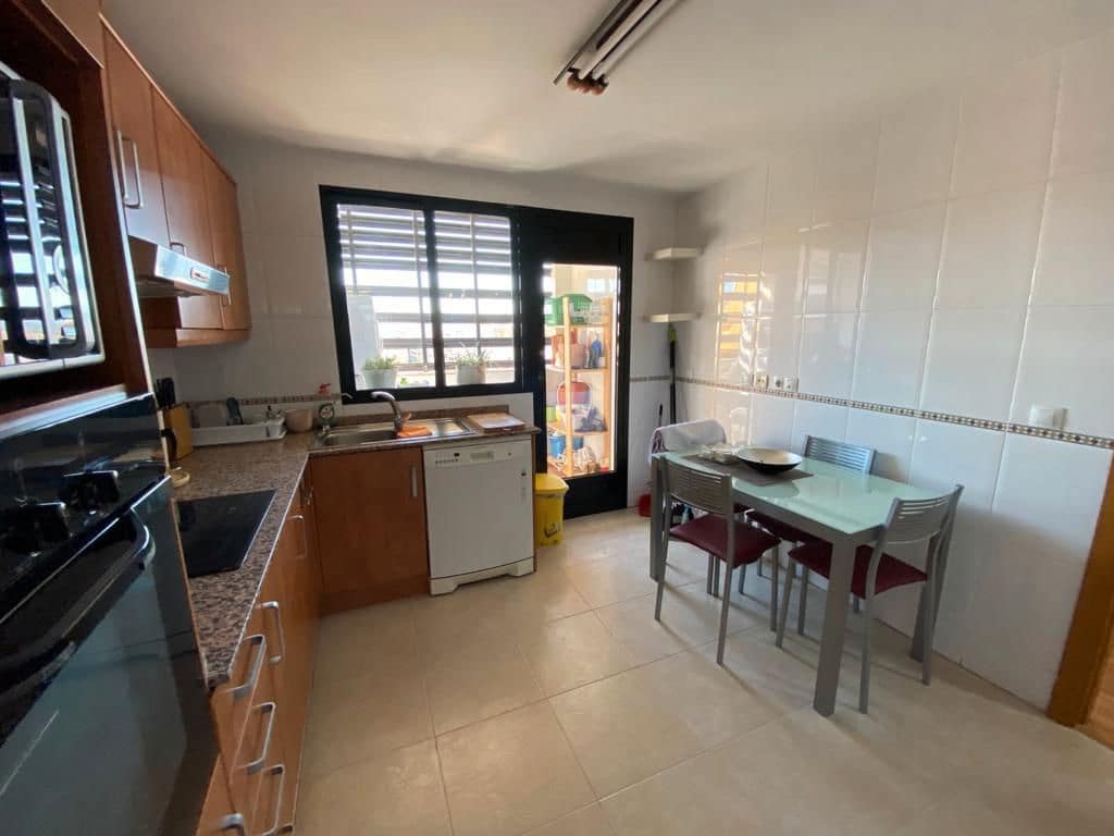 3 bedroom Flat for sale in San Vicente / Sant Vicent del Raspeig with pool garage - € 329,000 (Ref: 9688513)