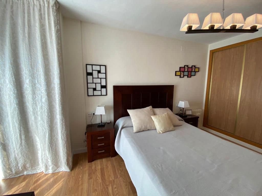 3 bedroom Flat for sale in San Vicente / Sant Vicent del Raspeig with pool garage - € 329,000 (Ref: 9688513)