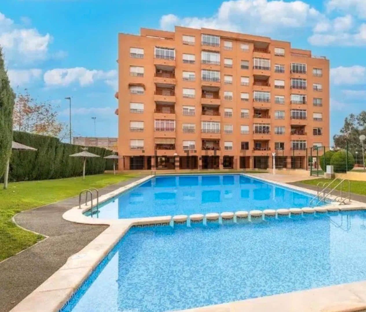 3 bedroom Flat for sale in San Vicente / Sant Vicent del Raspeig with pool - € 310,000 (Ref: 9694128)