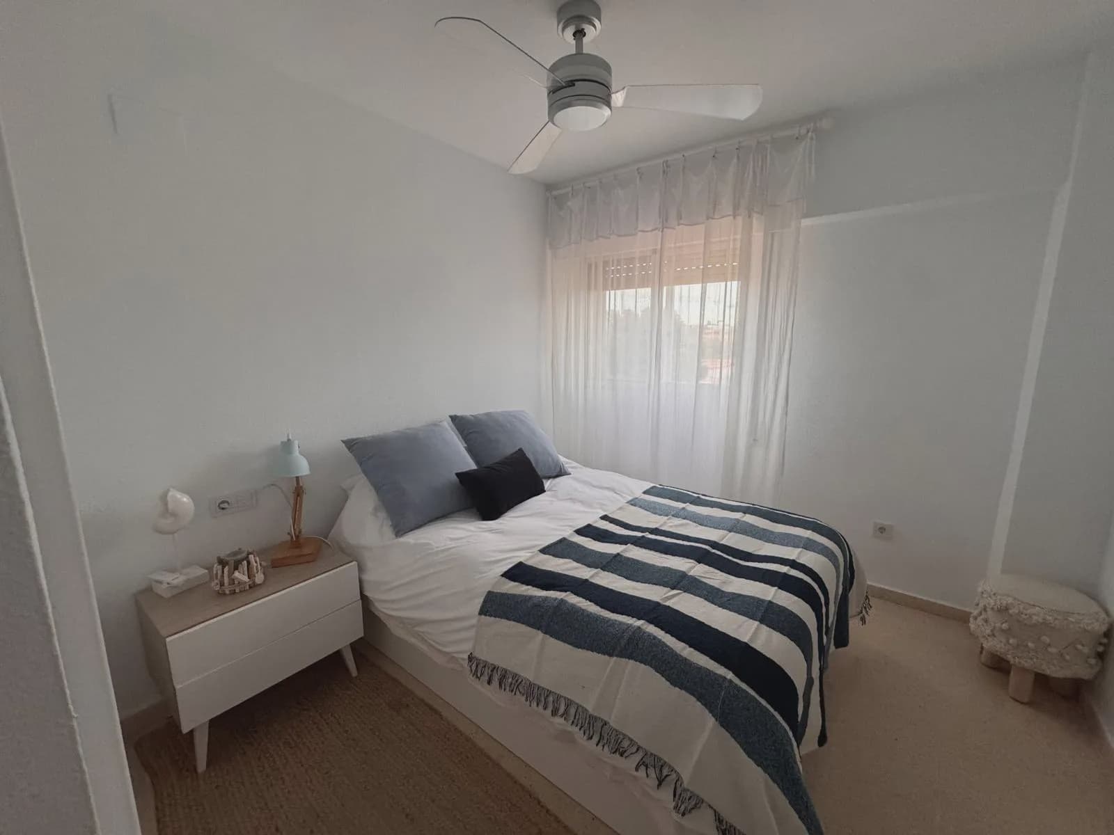 2 bedroom Flat for sale in Alicante / Alacant city with pool garage - € 370,000 (Ref: 9720514)