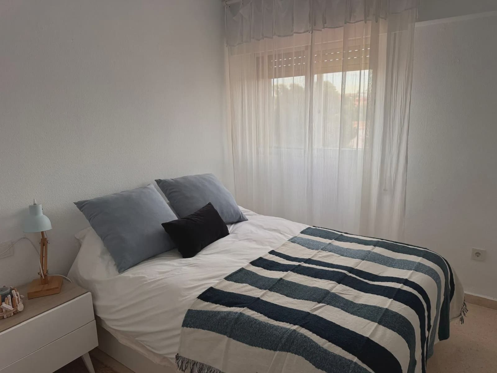 2 bedroom Flat for sale in Alicante / Alacant city with pool garage - € 370,000 (Ref: 9720514)