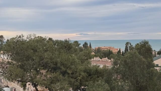 2 soveværelse Lejlighed til salg i Cabo de las Huertas, Alicante by med swimmingpool garage - € 370.000 (Ref: 9720514)