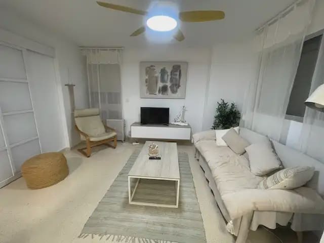 2 soveværelse Lejlighed til salg i Alicante by med swimmingpool garage - € 330.000 (Ref: 9720514)