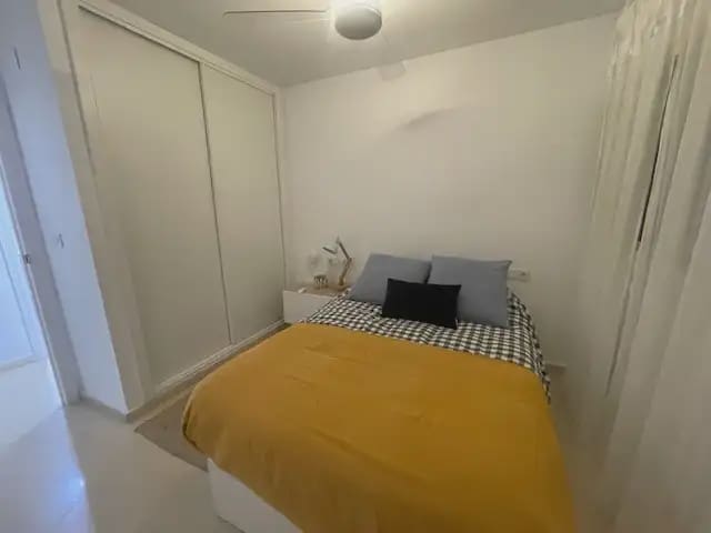 2 soveværelse Lejlighed til salg i Alicante by med swimmingpool garage - € 330.000 (Ref: 9720514)