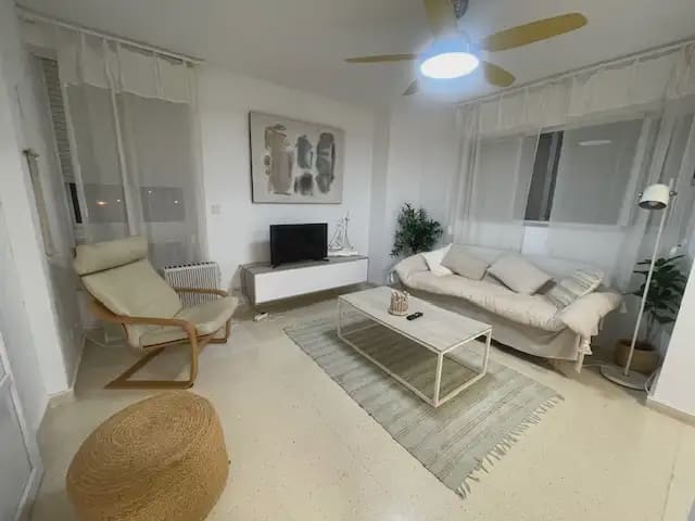 2 soveværelse Lejlighed til salg i Alicante by med swimmingpool garage - € 330.000 (Ref: 9720514)
