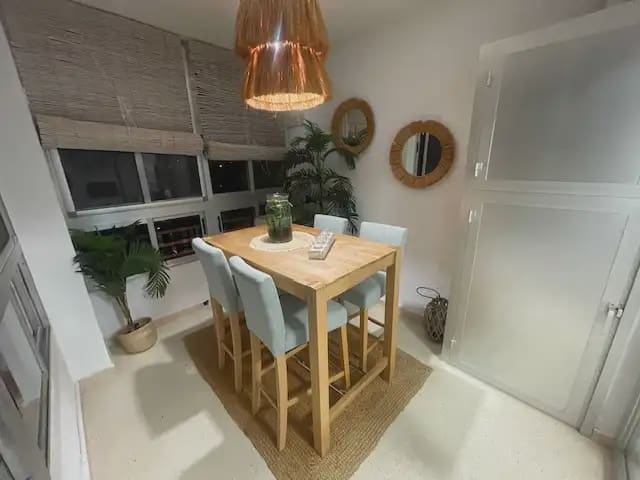 2 soveværelse Lejlighed til salg i Alicante by med swimmingpool garage - € 330.000 (Ref: 9720514)