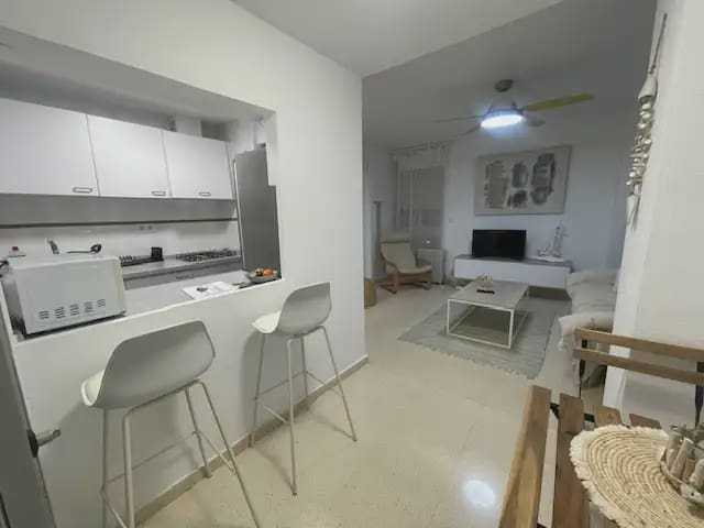 2 soveværelse Lejlighed til salg i Alicante by med swimmingpool garage - € 330.000 (Ref: 9720514)