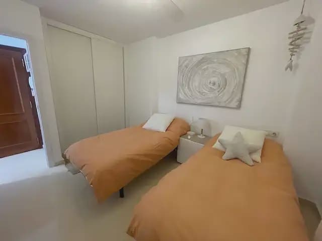 2 soveværelse Lejlighed til salg i Alicante by med swimmingpool garage - € 330.000 (Ref: 9720514)