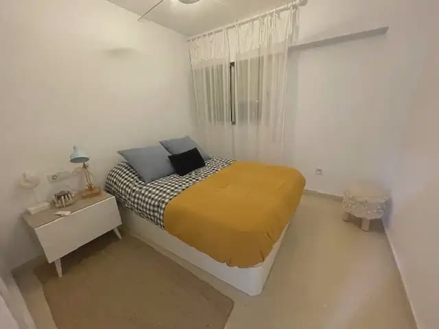 2 soveværelse Lejlighed til salg i Alicante by med swimmingpool garage - € 330.000 (Ref: 9720514)