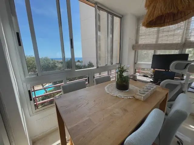 2 soveværelse Lejlighed til salg i Alicante by med swimmingpool garage - € 330.000 (Ref: 9720514)