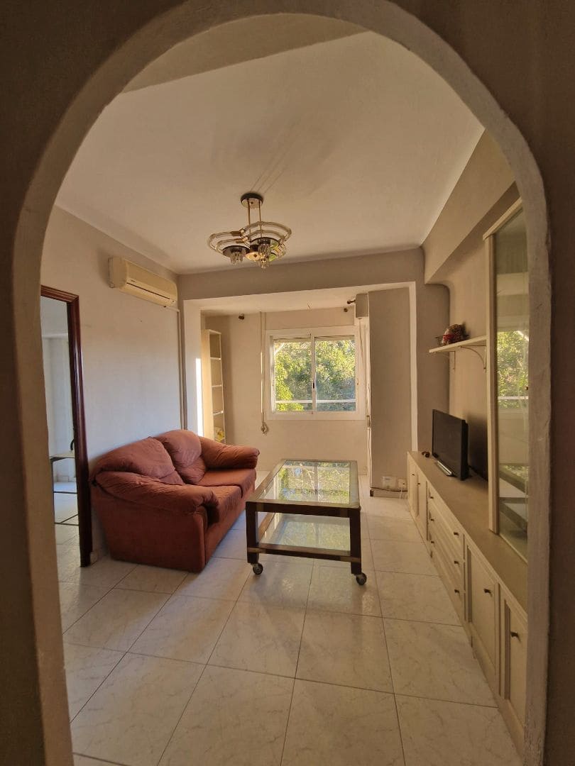 3 bedroom Flat for rent in Alicante / Alacant city - € 1,100 (Ref: 9726186)