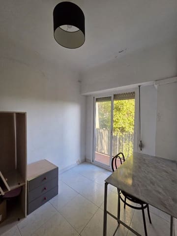 3 bedroom Flat for rent in Carolinas Bajas, Alicante / Alacant city - € 1,100 (Ref: 9726186)