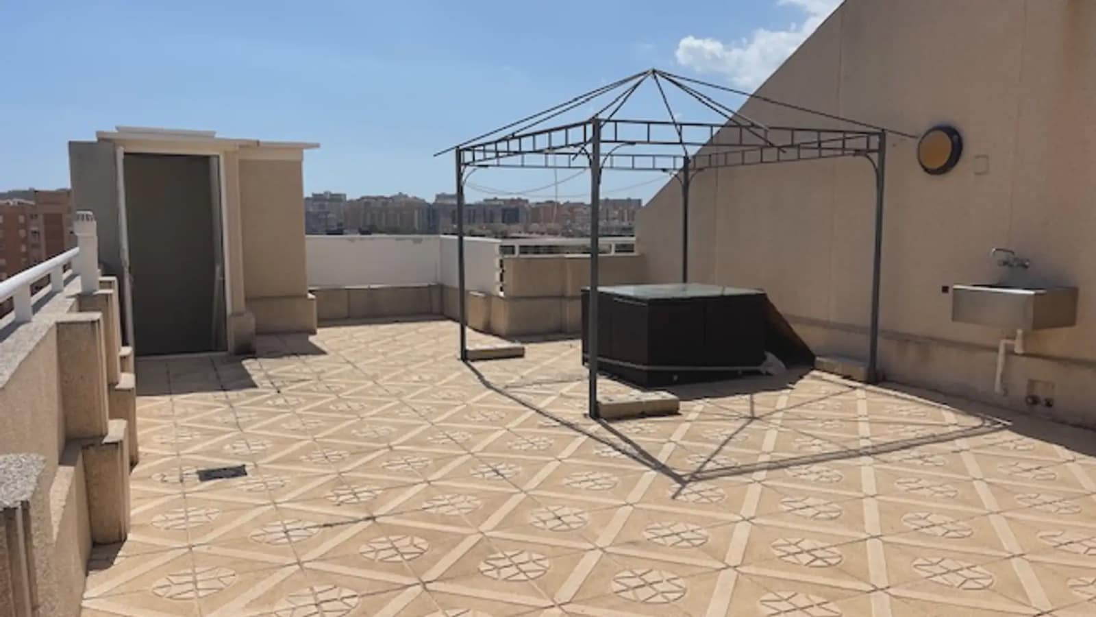 3 bedroom Penthouse for sale in Alicante / Alacant city with pool garage - € 539,000 (Ref: 9734126)