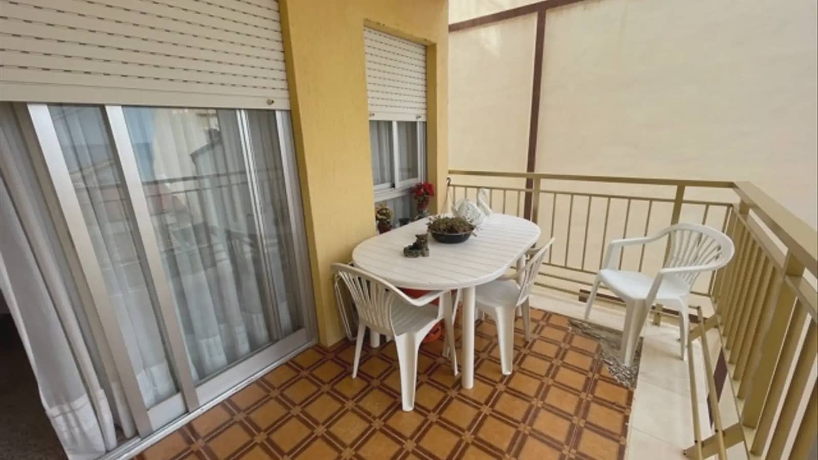 3 bedroom Flat for sale in El Campello with garage - € 359,000 (Ref: 9734991)