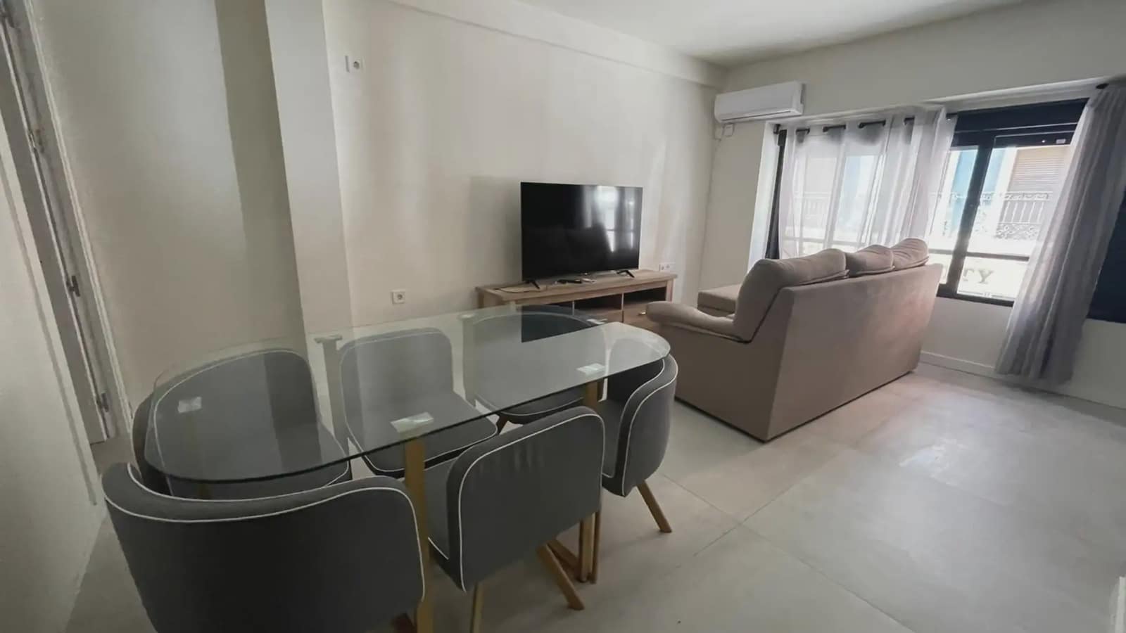 1 bedroom Flat for rent in Alicante / Alacant city - € 1,100 (Ref: 9741363)