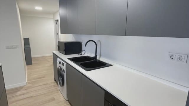 3 makuuhuone Asunto vuokrattavana paikassa Ensanche - Diputacion, Alicante kaupunki mukana 
autotalli - 1 700 € (Ref: 9741364)