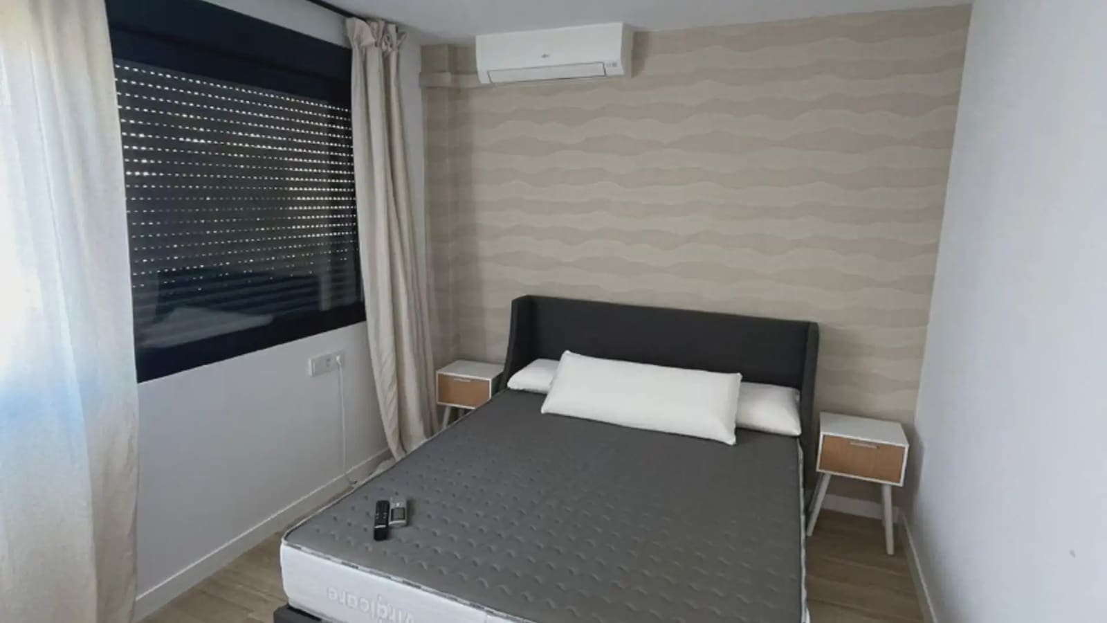 3 bedroom Flat for rent in Alicante / Alacant city with garage - € 1,700 (Ref: 9741364)