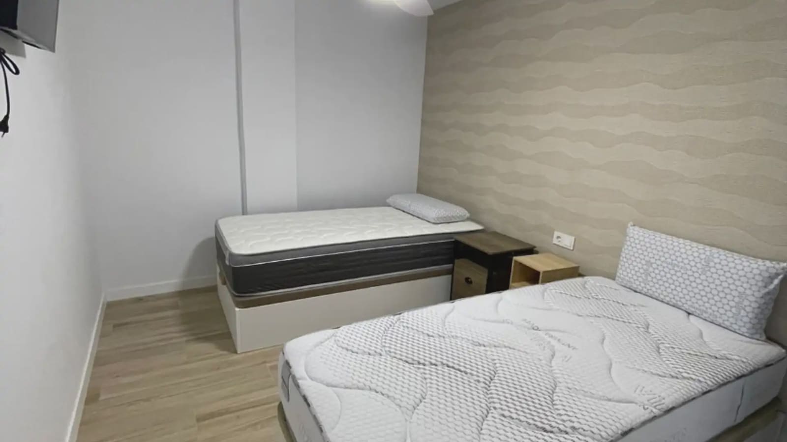 3 bedroom Flat for rent in Alicante / Alacant city with garage - € 1,700 (Ref: 9741364)