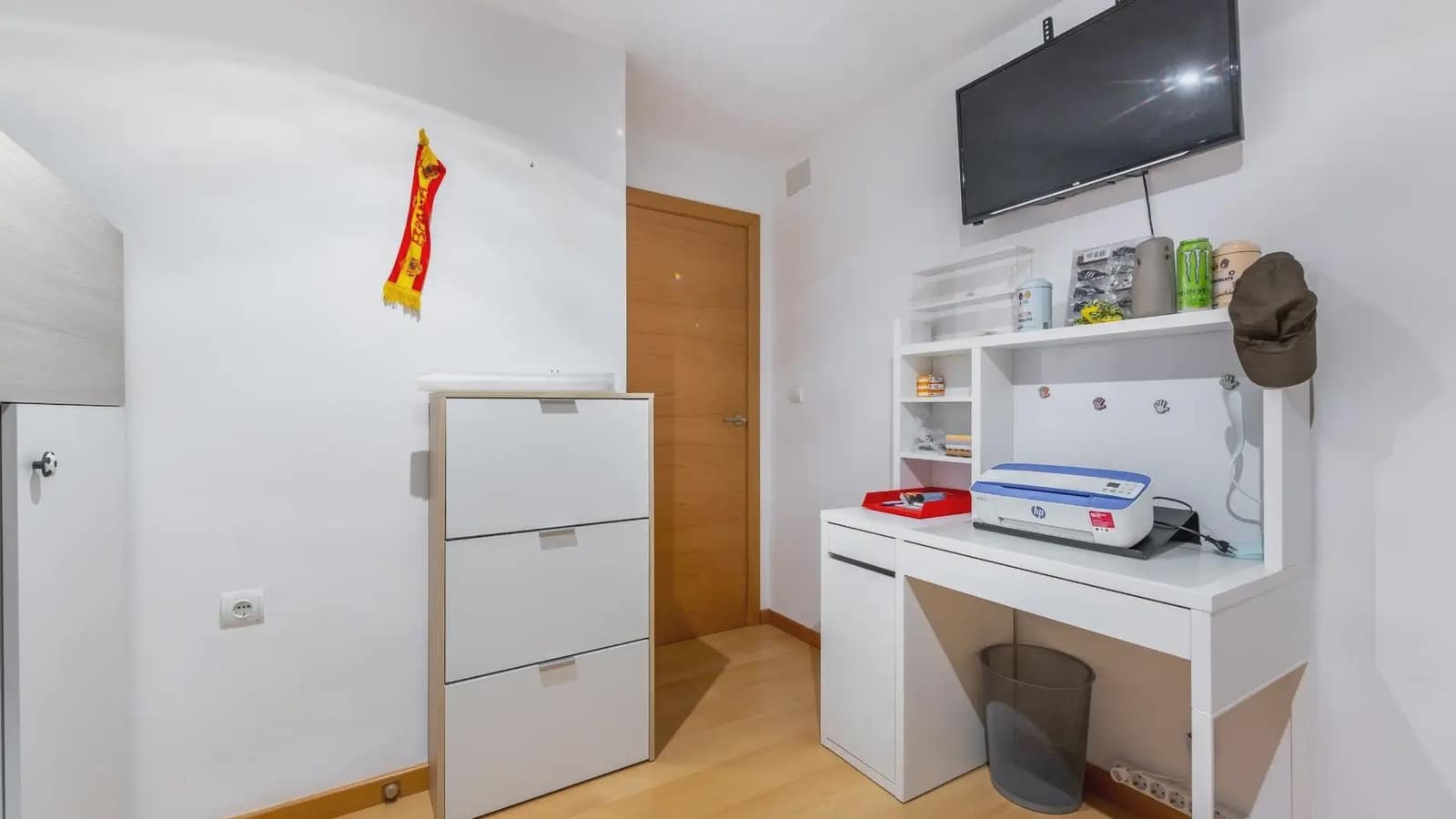 3 bedroom Flat for sale in Alicante / Alacant city - € 270,000 (Ref: 9741365)