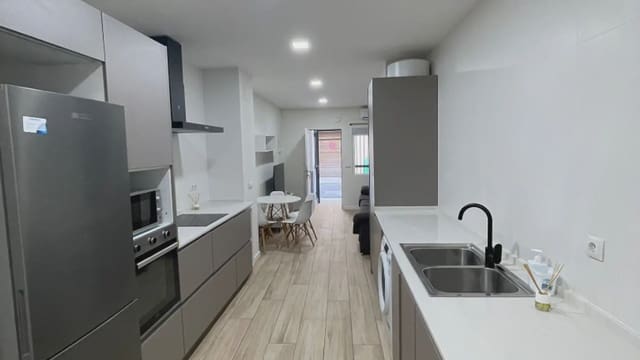2 soverom Leilighet til leie i Barrio del Centro, Alicante by - € 1 250 (Ref: 9741366)