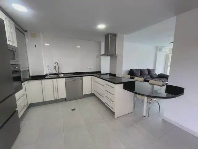 3 sypialnia Mieszkanie do wynajęcia w PAU, Miasto Alicante / Alacant z basenem garażem - 2 000 € (Ref: 9755028)