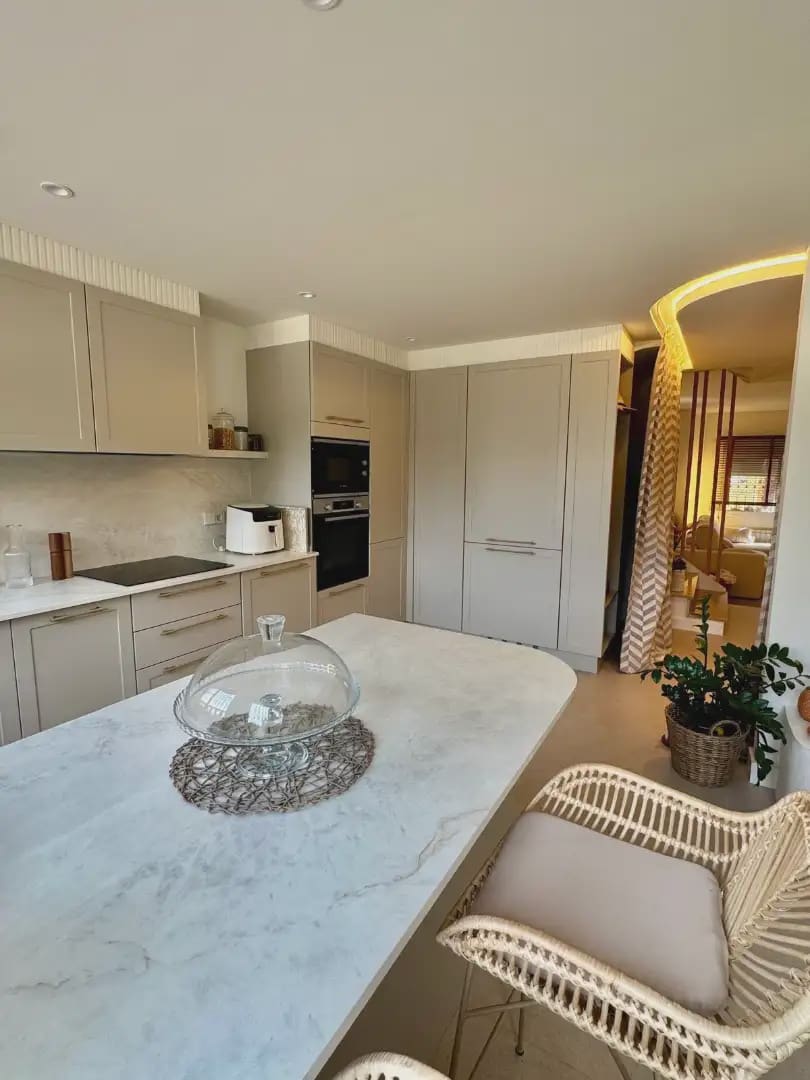 3 makuuhuone Bungalow vuokrattavana paikassa Alicante kaupunki mukana uima-altaan 
autotalli - 2 000 € (Ref: 9755029)