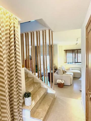 3 makuuhuone Bungalow vuokrattavana paikassa Cabo de las Huertas, Alicante kaupunki mukana uima-altaan 
autotalli - 2 000 € (Ref: 9755029)