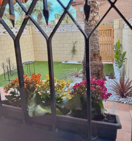 3 Zimmer Bungalow zu vermieten in Cabo de las Huertas, Alicante / Alacant Stadt mit Pool Garage - 2.000 € (Ref: 9755029)