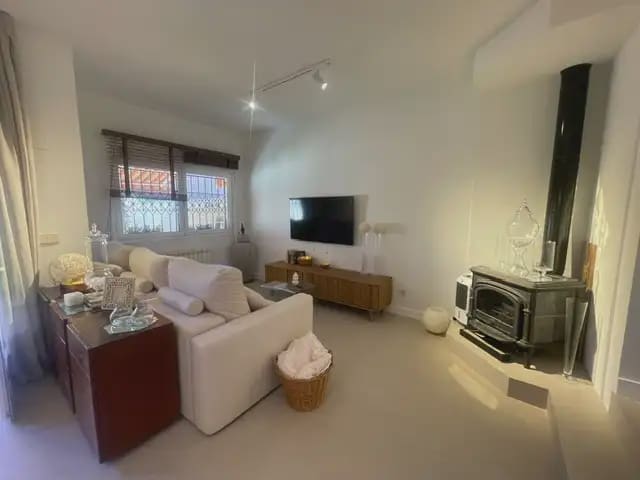 Bungalow de 3 chambres à louer à Cabo de las Huertas, Alicante ville avec piscine garage - 2 100 € (Ref: 9755029)