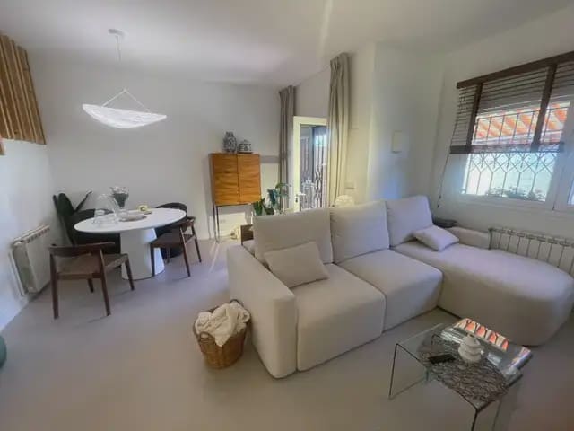 3 bedroom Bungalow for rent in Alicante / Alacant city with pool garage - € 2,100 (Ref: 9755029)