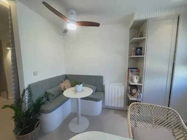 Bungalow de 3 chambres à louer à Cabo de las Huertas, Alicante ville avec piscine garage - 2 100 € (Ref: 9755029)