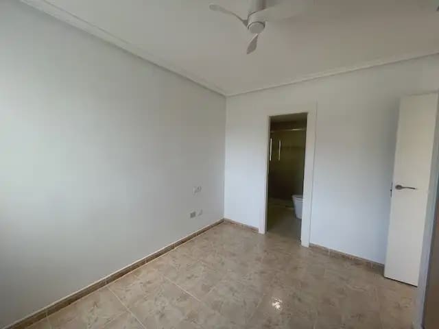 2 bedroom Flat for rent in Alicante / Alacant city with pool garage - € 1,200 (Ref: 9755107)