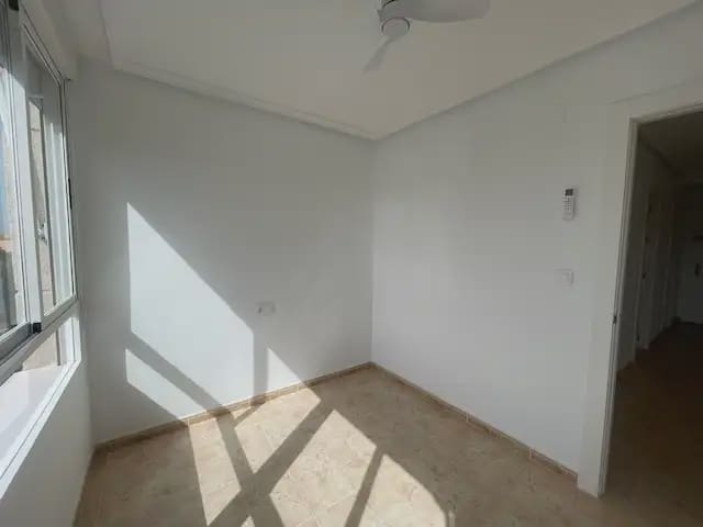 2 bedroom Flat for rent in Alicante / Alacant city with pool garage - € 1,200 (Ref: 9755107)