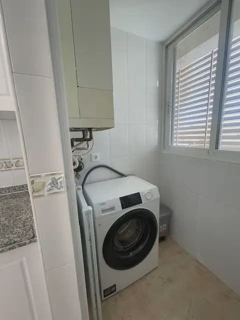 2 bedroom Flat for rent in Alicante / Alacant city with pool garage - € 1,200 (Ref: 9755107)