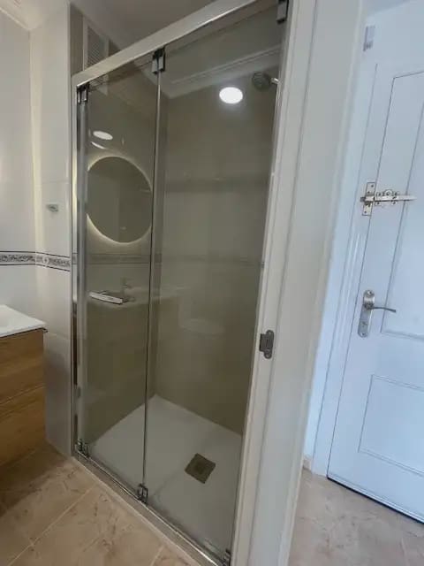 2 bedroom Flat for rent in Alicante / Alacant city with pool garage - € 1,200 (Ref: 9755107)