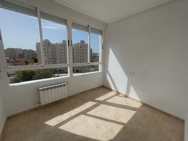 2 bedroom Flat for rent in Alicante / Alacant city with pool garage - € 1,200 (Ref: 9755107)