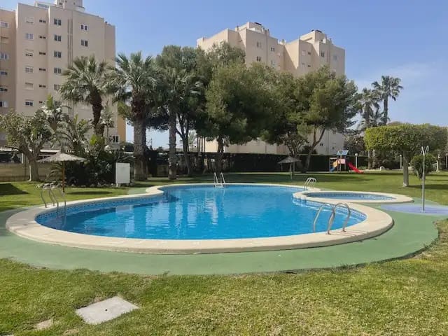 2 bedroom Flat for rent in Alicante / Alacant city with pool garage - € 1,200 (Ref: 9755107)