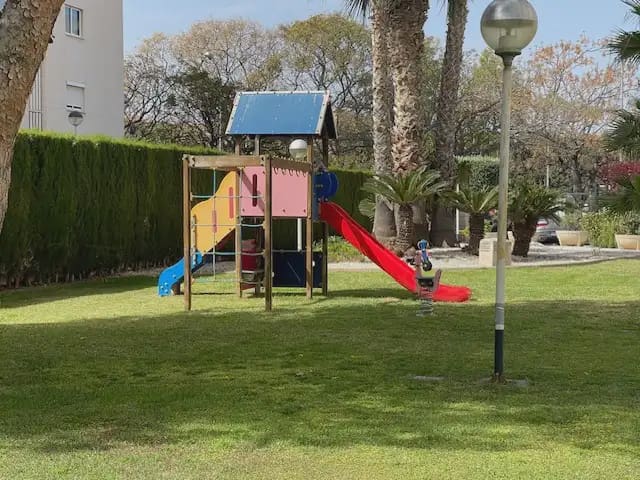 2 bedroom Flat for rent in Alicante / Alacant city with pool garage - € 1,200 (Ref: 9755107)