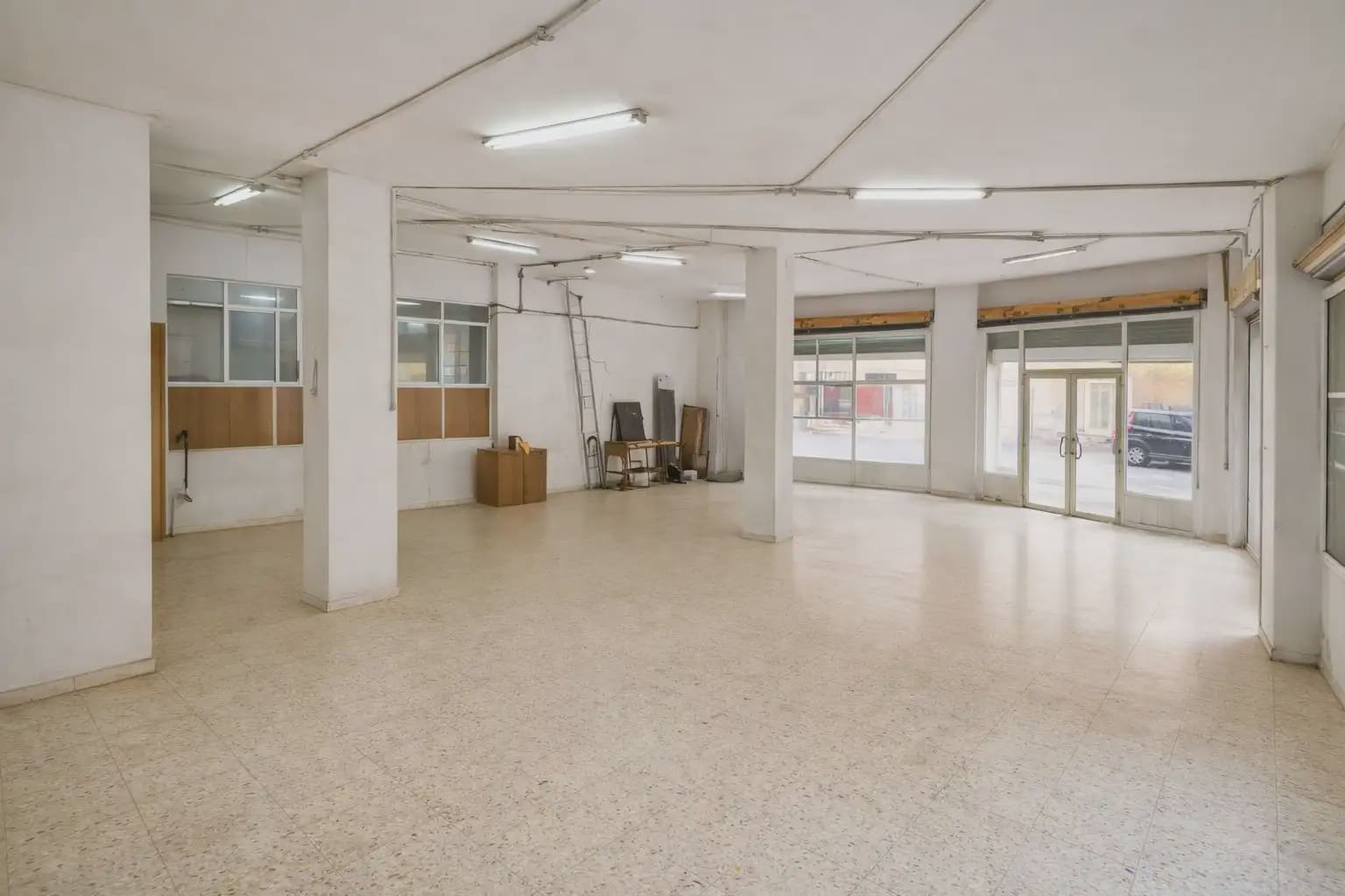 Kommersiell till salu i Alicante stad - 179 000 € (Ref: 9758288)