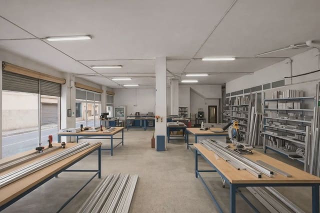 Kommersiell till salu i Santo Domingo, Alicante stad - 179 000 € (Ref: 9758288)