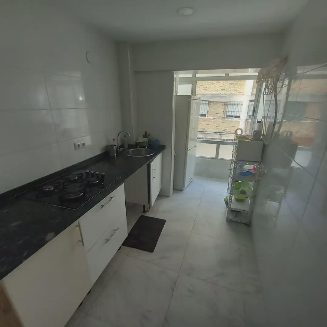 Piso de 3 habitaciones en Alicante / Alacant ciudad en venta - 79.000 € (Ref: 9772581)