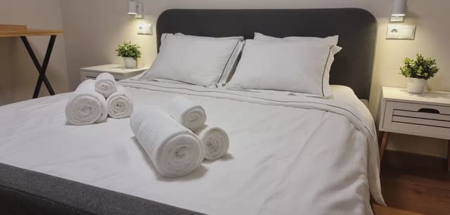 1 chambre Appartement à vendre à Casco Antiguo - Sant Cruz - Ayuntamiento, Alicante ville - 178 000 € (Ref: 9777324)