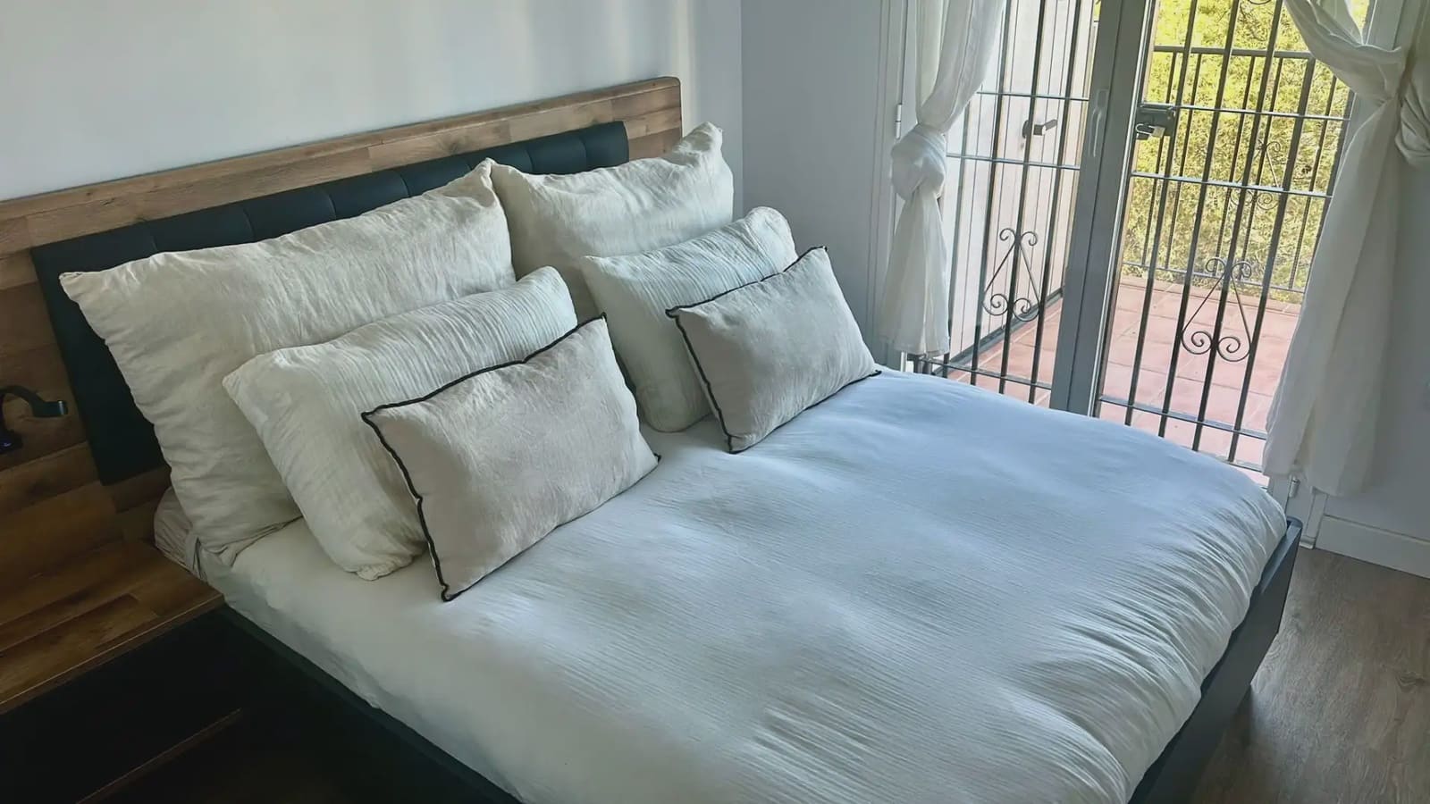 2 bedroom Apartment for rent in Muchamiel / Mutxamel with pool garage - € 1,250 (Ref: 9790010)