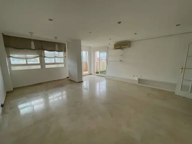 3 sovrum Takvåning att hyra i Alicante stad med pool garage - 1 600 € (Ref: 9790011)