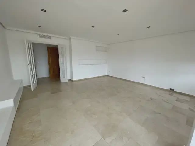 3 sovrum Takvåning att hyra i Alicante stad med pool garage - 1 600 € (Ref: 9790011)