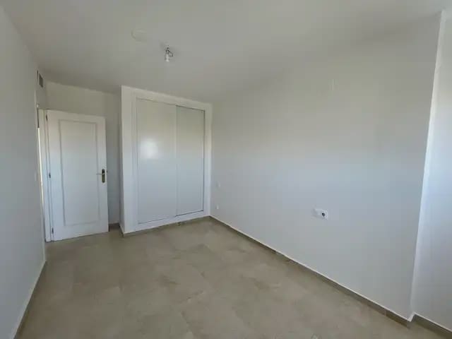 3 sovrum Takvåning att hyra i Alicante stad med pool garage - 1 600 € (Ref: 9790011)