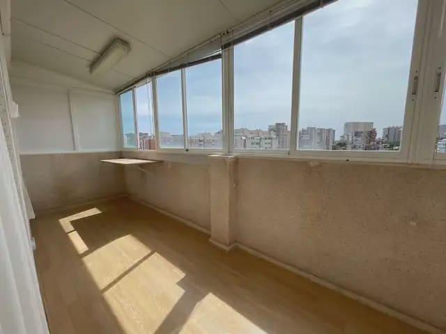 3 soveværelse Penthouse til leje i Albufereta, Alicante by med swimmingpool garage - € 1.600 (Ref: 9790011)