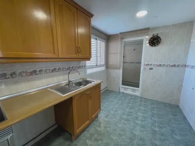 3 soveværelse Penthouse til leje i Albufereta, Alicante by med swimmingpool garage - € 1.600 (Ref: 9790011)