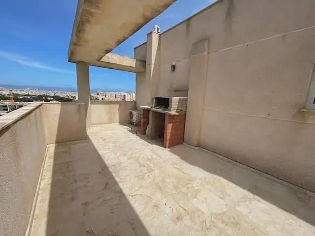 3 sovrum Takvåning att hyra i Alicante stad med pool garage - 1 600 € (Ref: 9790011)