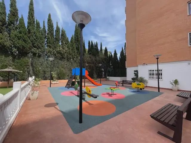 3 sovrum Takvåning att hyra i Alicante stad med pool garage - 1 600 € (Ref: 9790011)